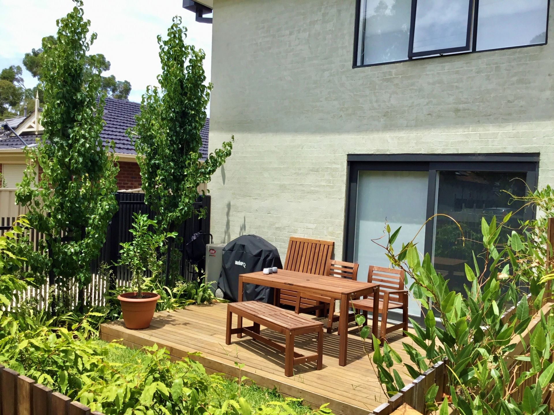 Simply Stunning - Additional Study & Courtyard