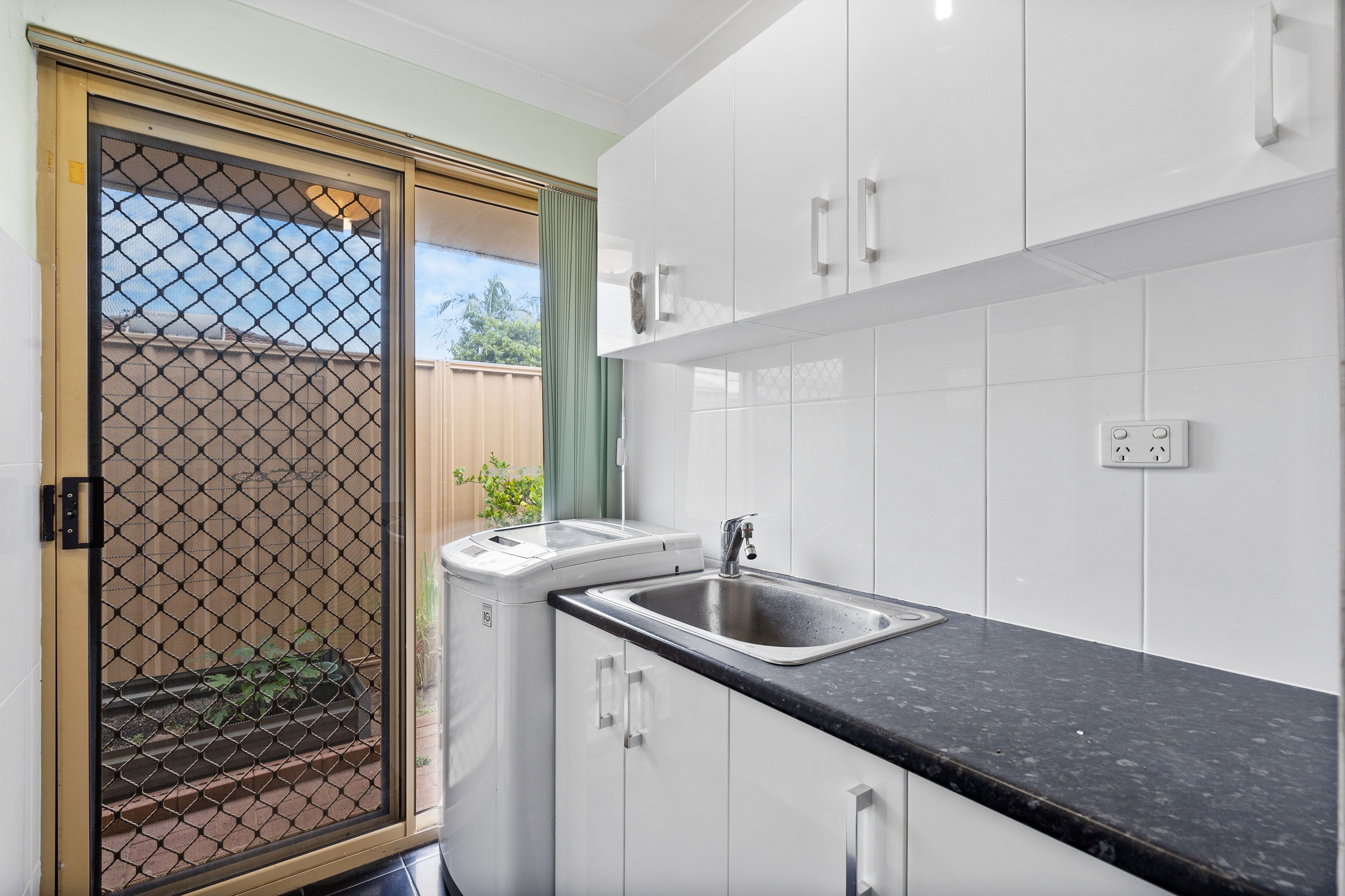 Real Estate For Sale 9 Brunswick Road Thornlie , WA