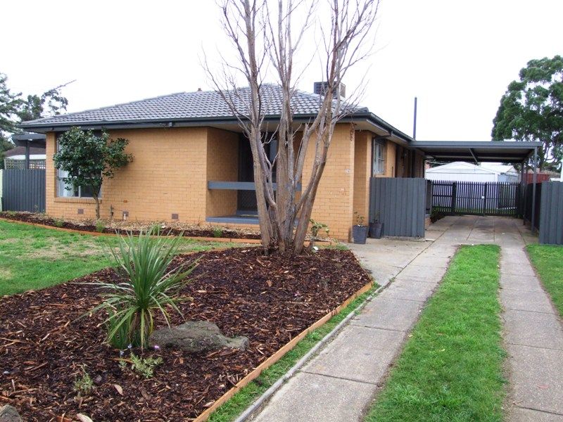 26 Jonathan Drive, Bacchus Marsh - Thumbnail 2