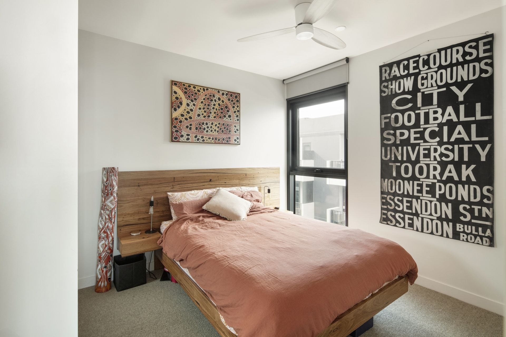 Modern Two Bedroom Overlooking the City Skyline
