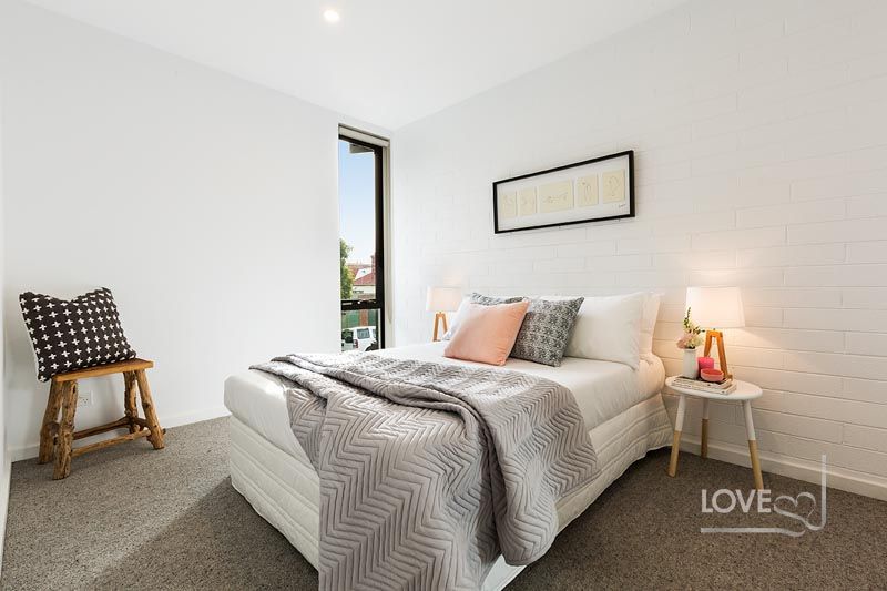 Stunning Thornbury Beauty! 
Brand New Apartment