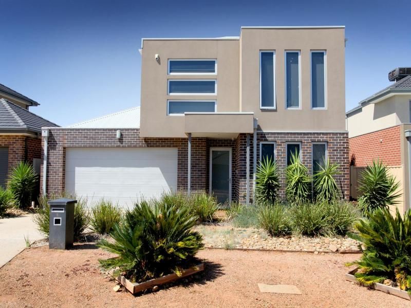 4 Aberfeldie Way, Caroline Springs - Thumbnail 2