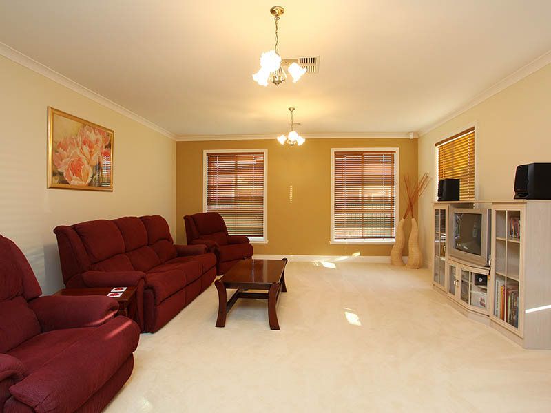 6 Saxby Court, Burnside - Thumbnail 4