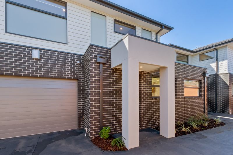 2/8 Smith Street, Reservoir