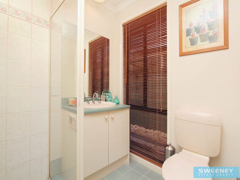 4 Castlemaine Way, Caroline Springs - Thumbnail 8
