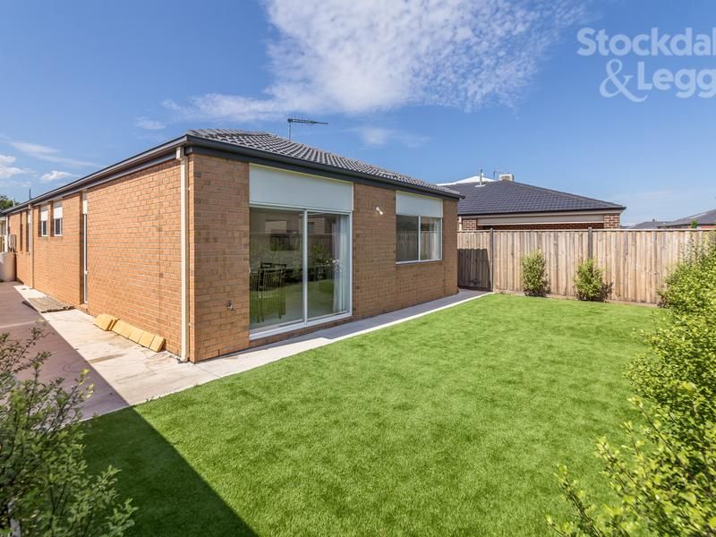 37 Ronsard Crescent MERNDA, Mernda - Thumbnail 2