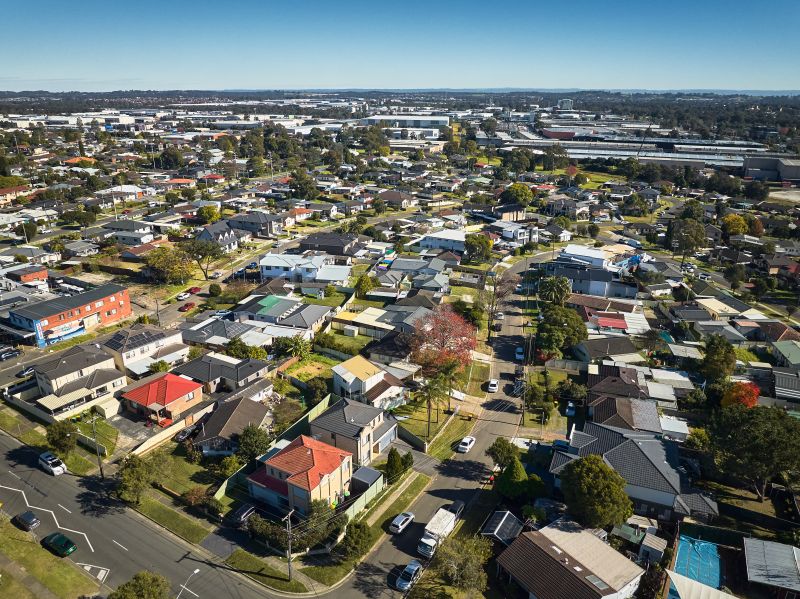 Real Estate For Sale 4 Bare Avenue Lurnea , NSW