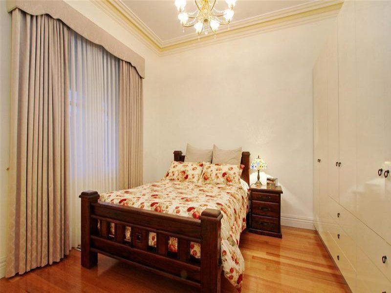 Beautifully renovated 1930's property with class & charm