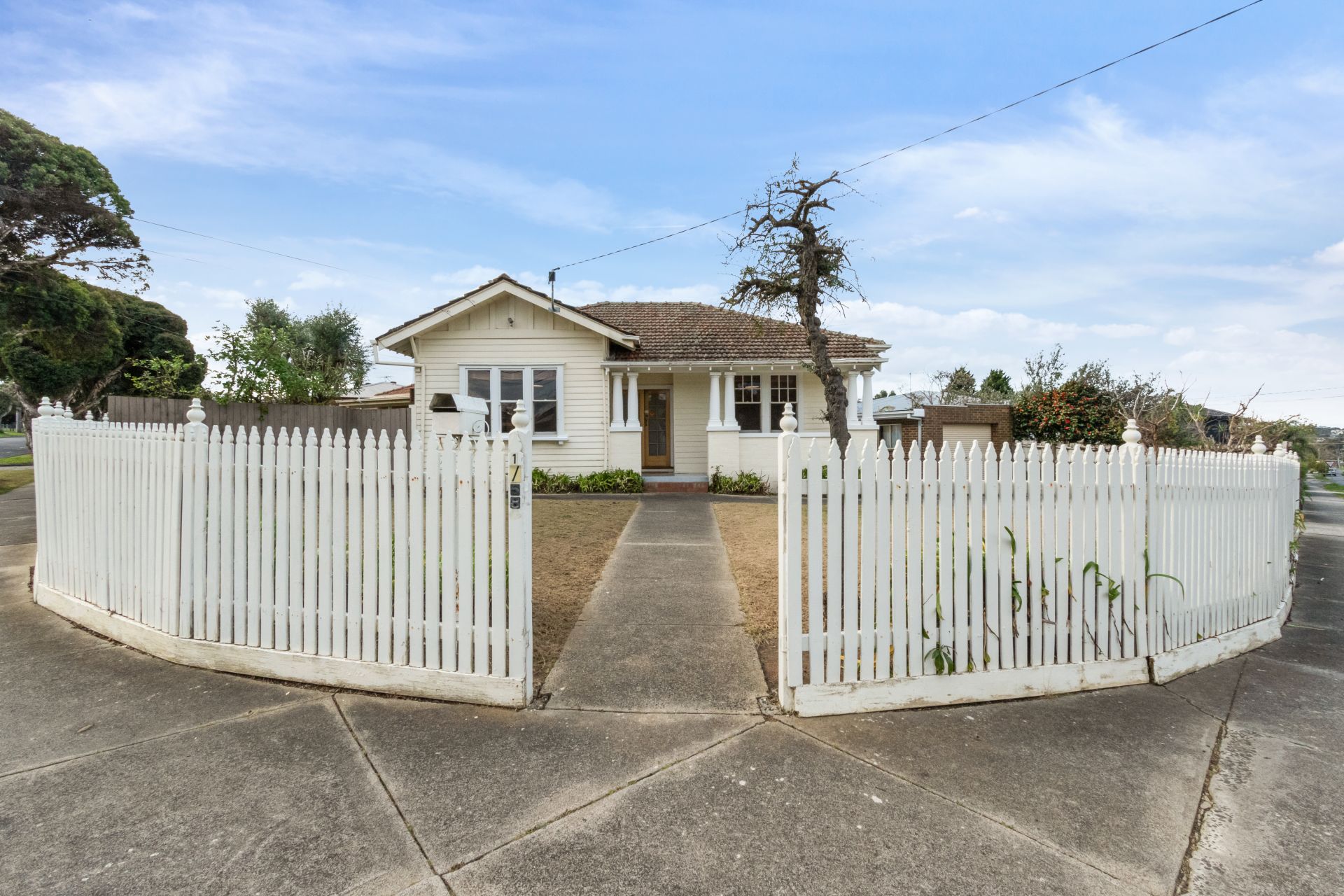 PICTURE PERFECT HOME