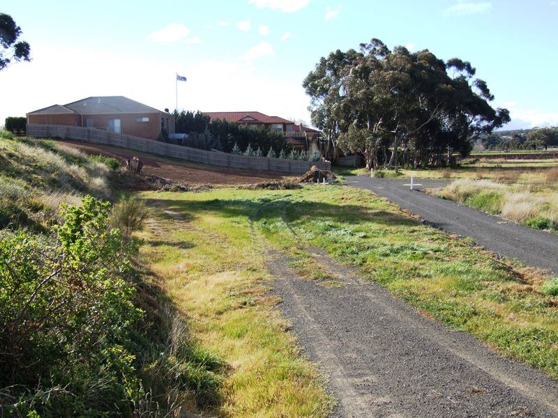 2A Dickie Street, Bacchus Marsh - Thumbnail 3