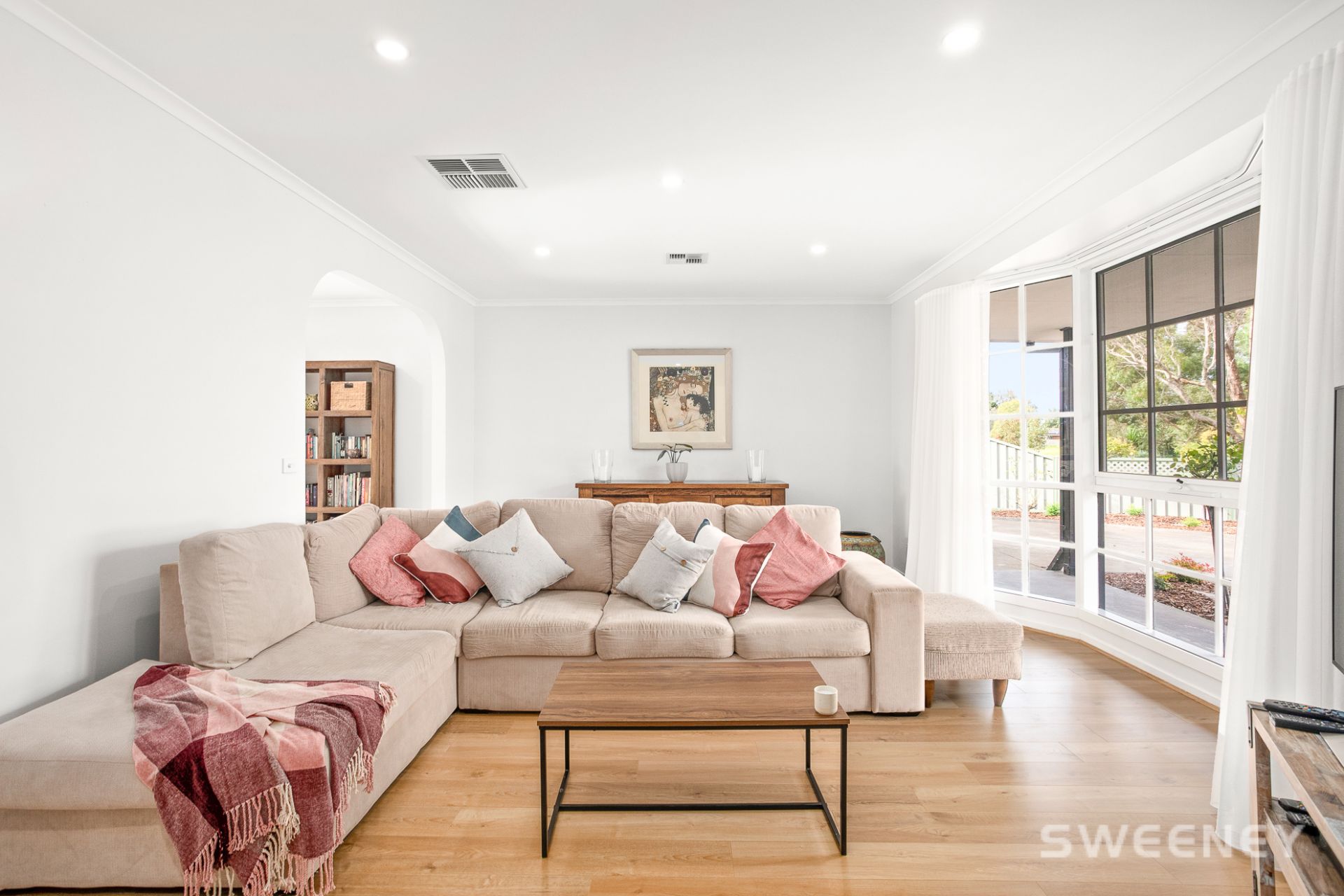 11 Leake Court, Altona Meadows - Thumbnail 5