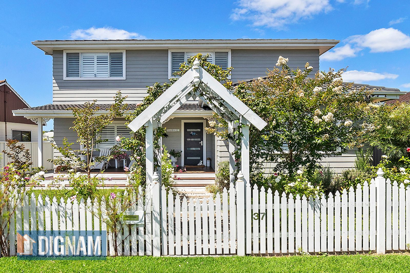 Sold property 1750000 for 37 Marlo Road Towradgi , NSW 2518