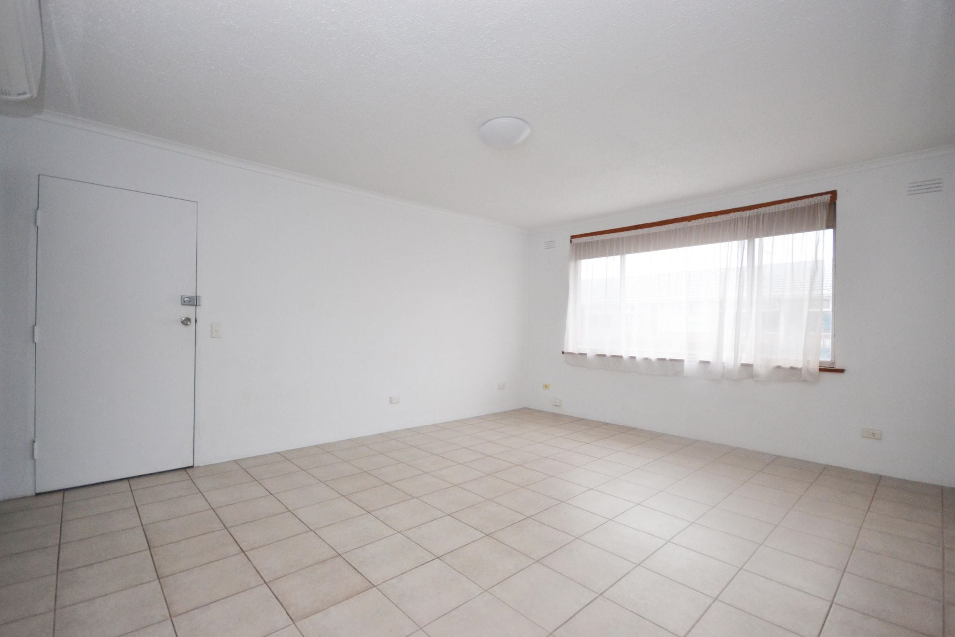 LIGHT, BRIGHT AND SPACIOUS