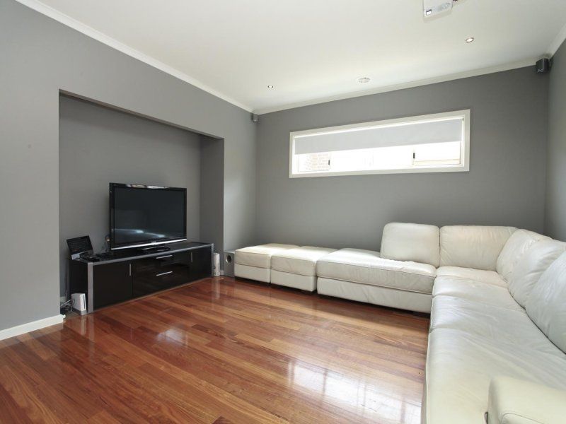 6 Cobaw Circuit, Caroline Springs - Thumbnail 4