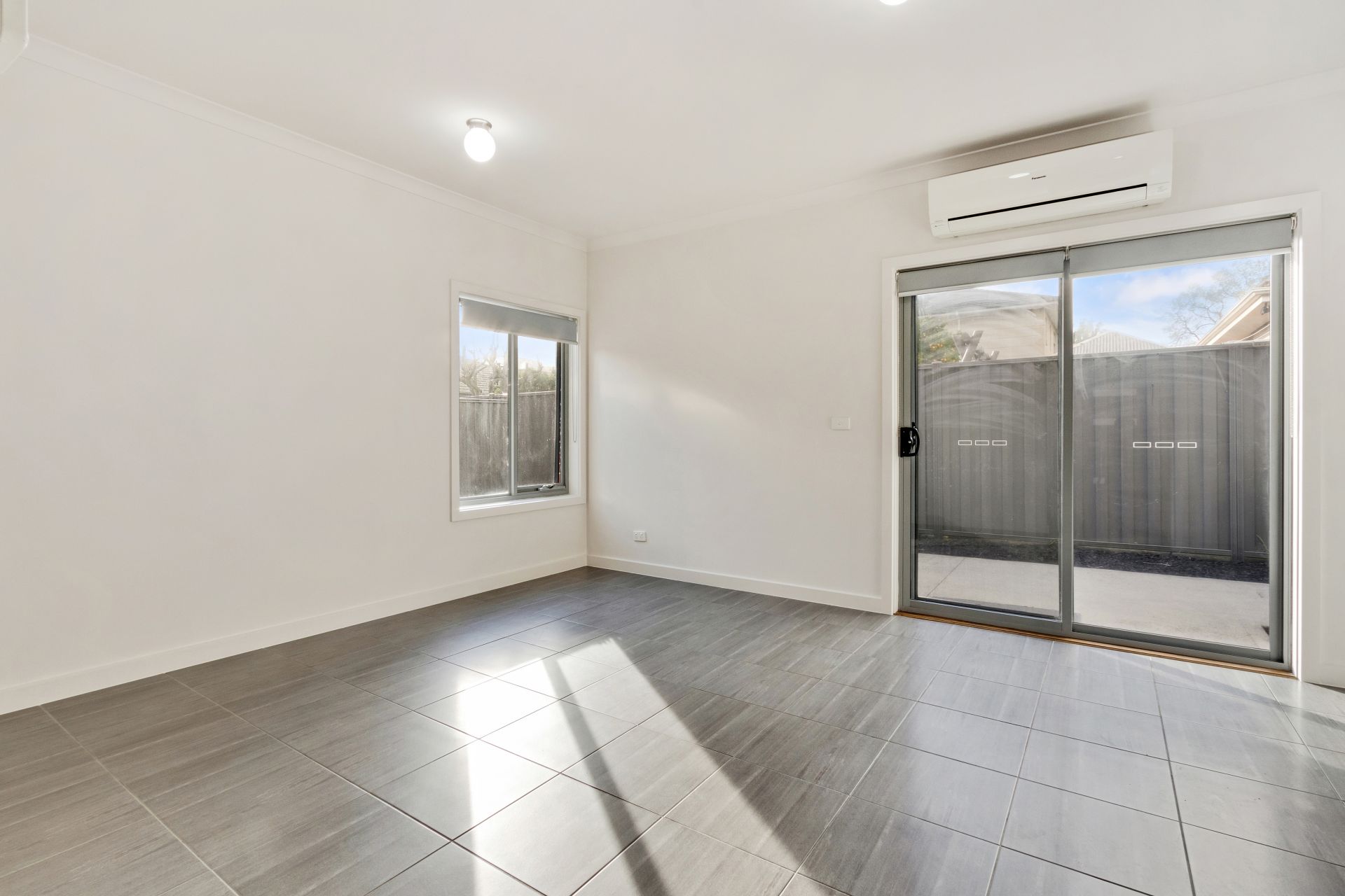 MODERN ONE BEDROOM UNIT!