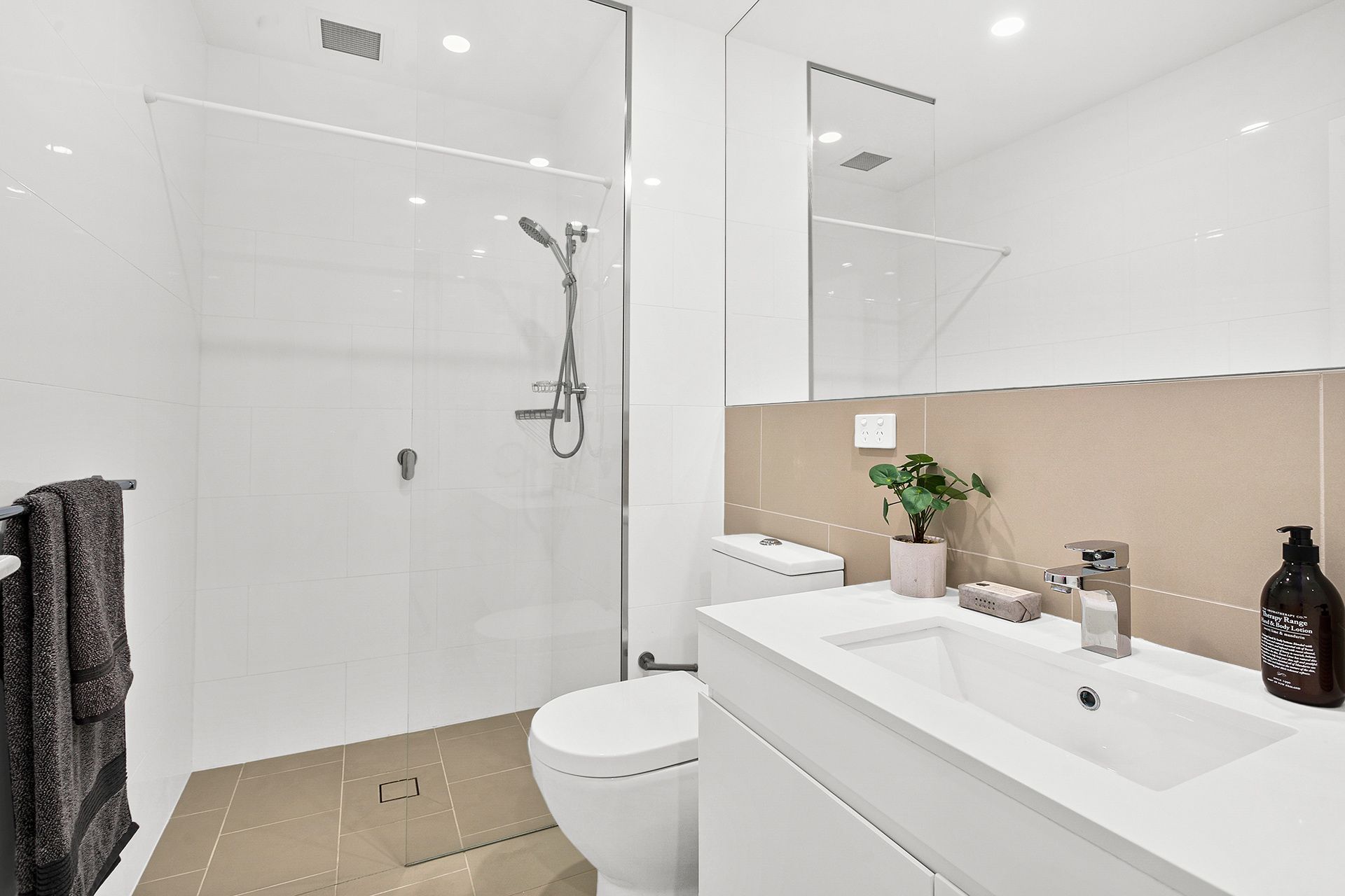 402/2 Discovery Point Place Wolli Creek NSW, Wolli Creek - Thumbnail 5
