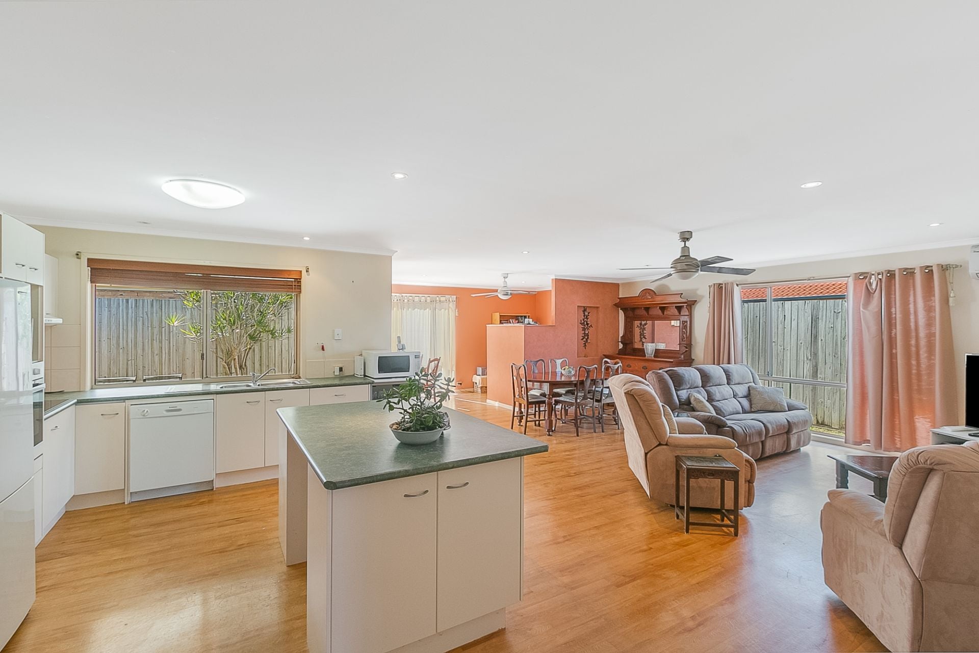 4 Foxhill Place Banora Point NSW, Banora Point - Thumbnail 2