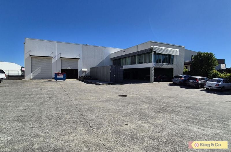 Best Freestanding 1,300 sqm on the Southside!