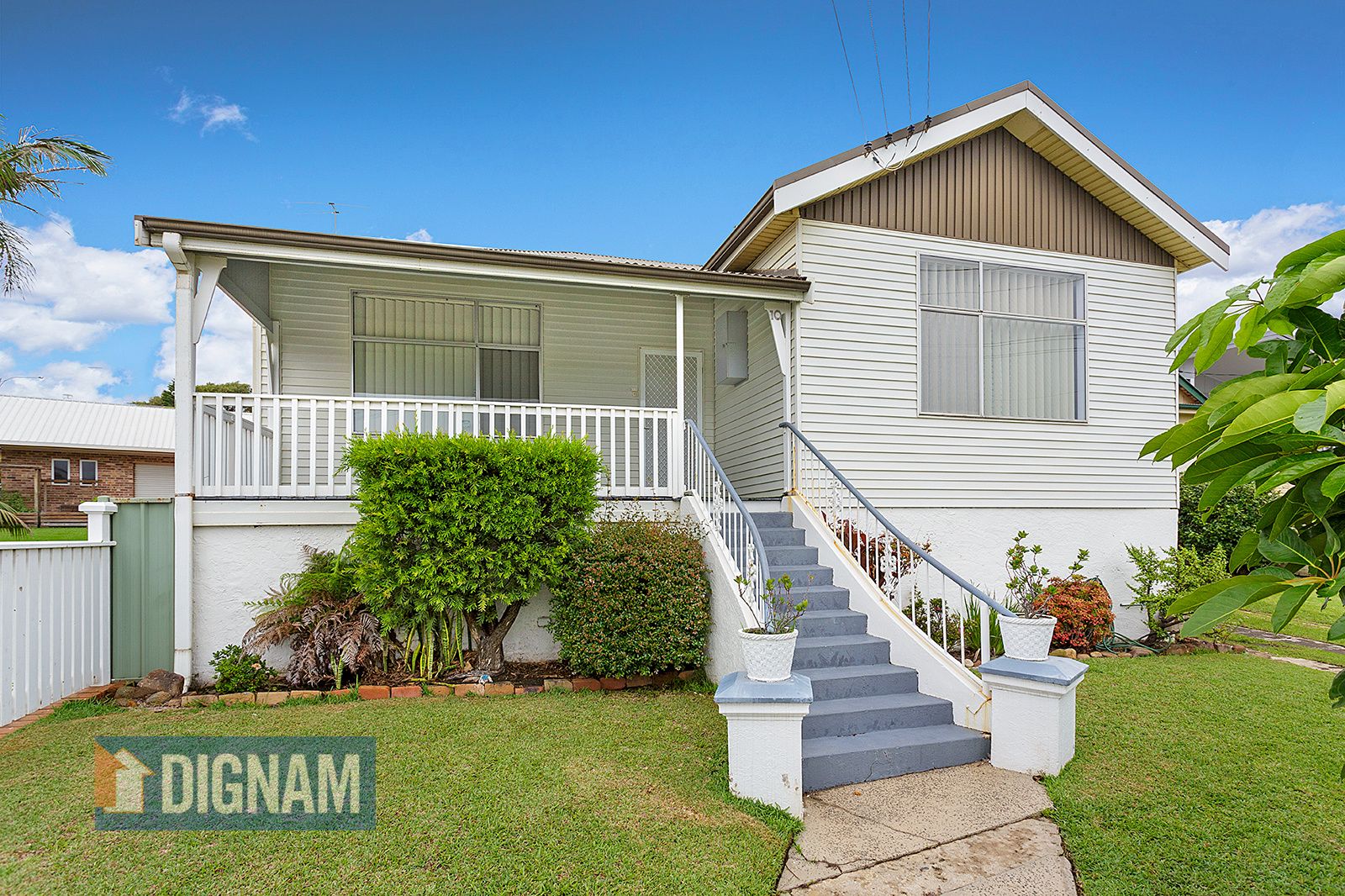 10 Surfers Parade, Thirroul NSW