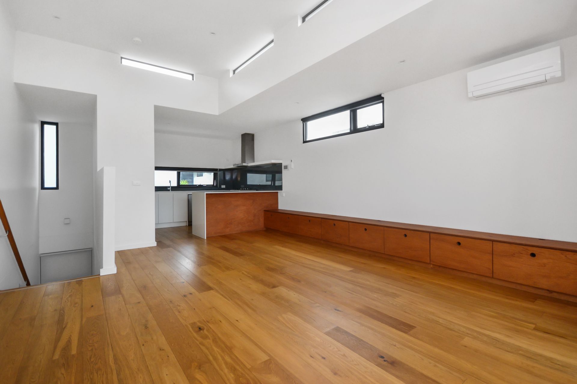 STYLISH MODERN LIVING