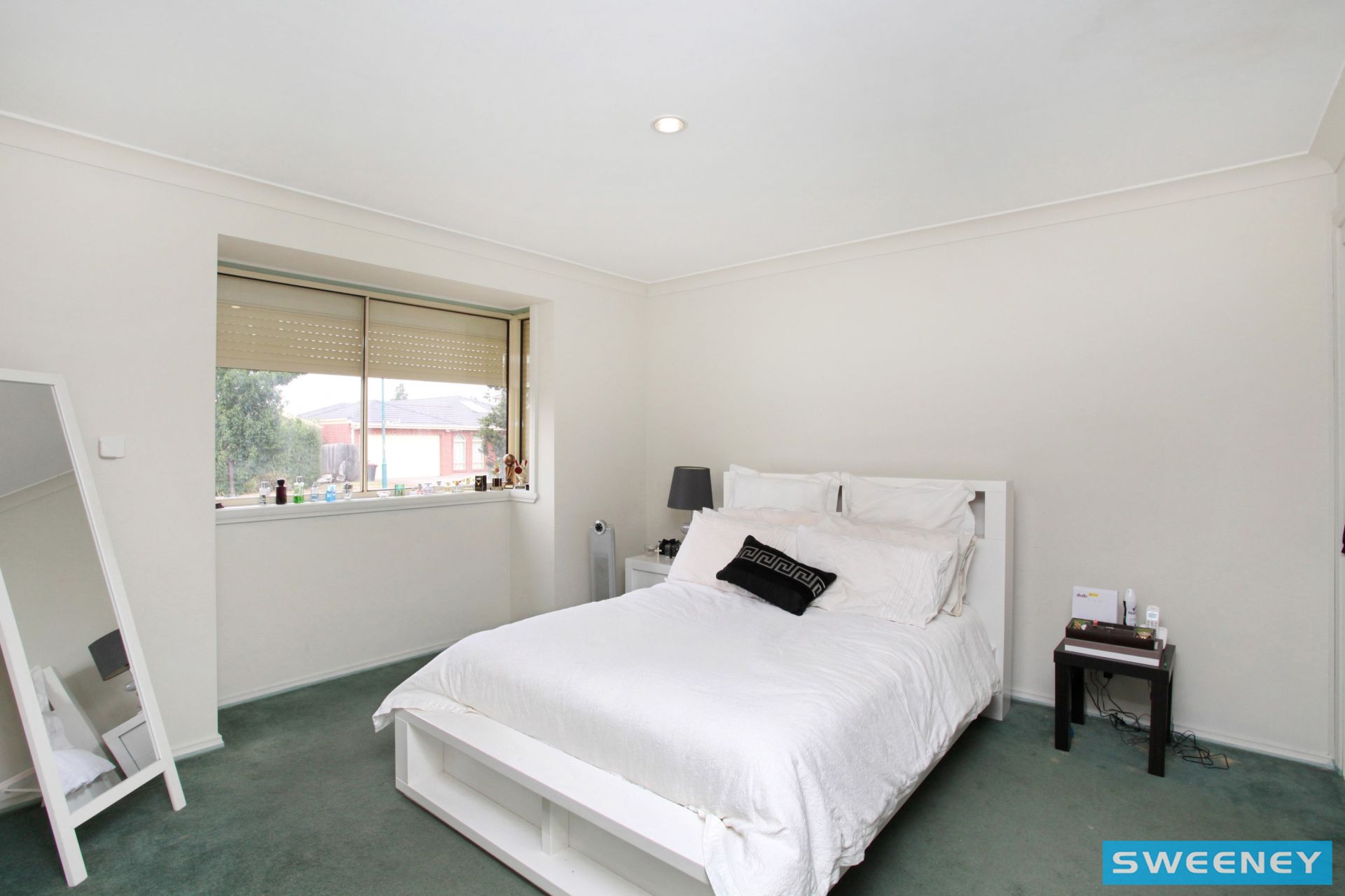 9 Howqua Way, Taylors Hill - Thumbnail 7