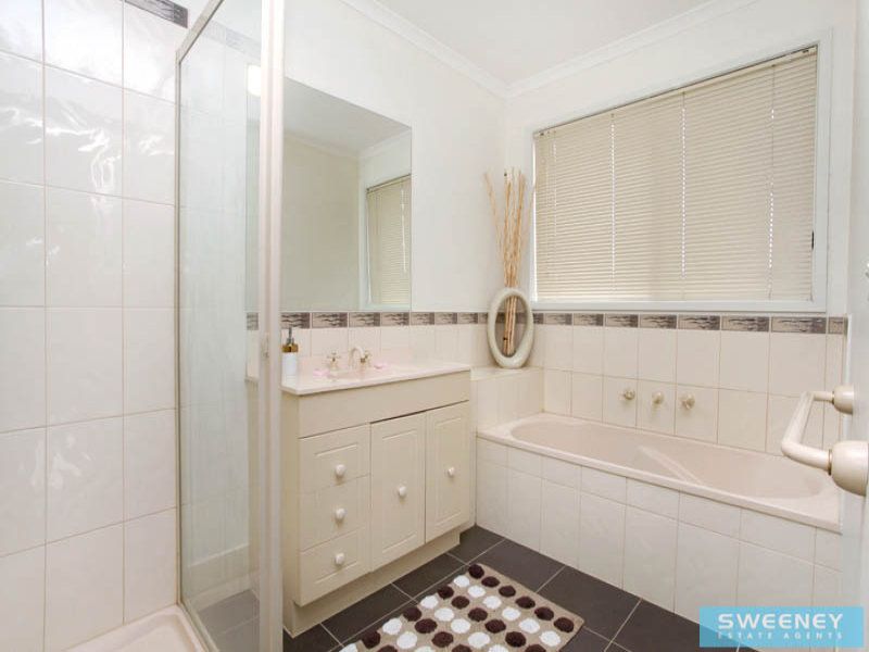 14 Strutt Place, Caroline Springs - Thumbnail 8