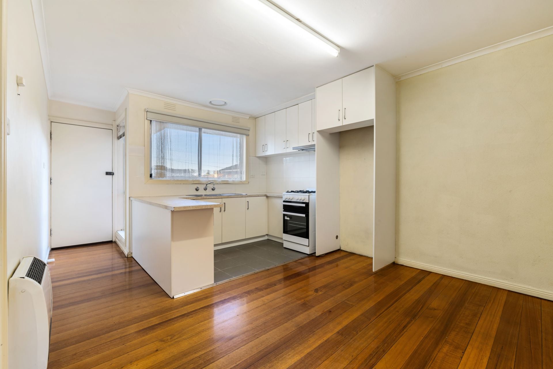 2 BEDROOM DELIGHT.