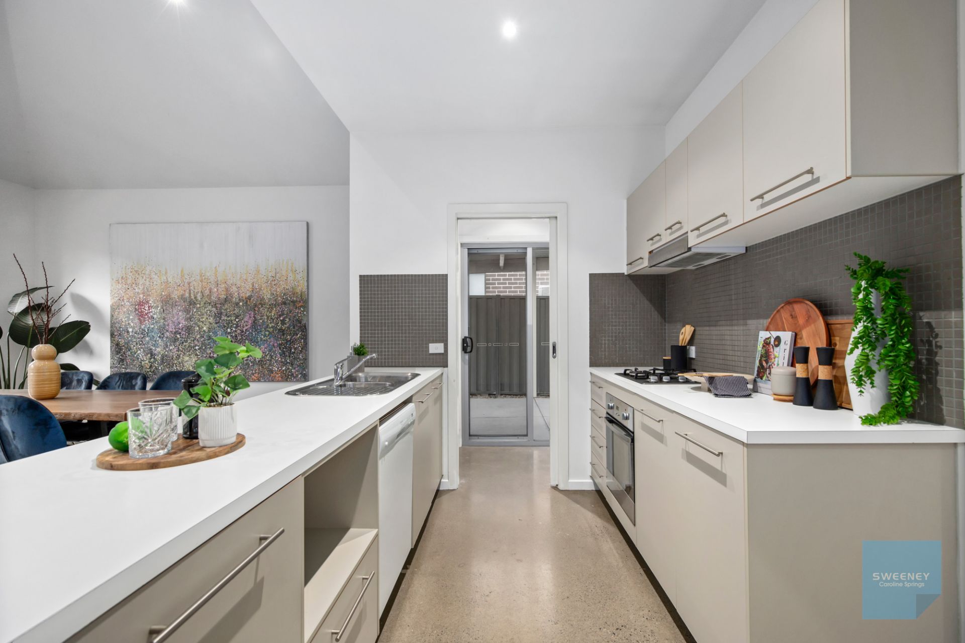 2/25 Cassan Way, Caroline Springs - Thumbnail 4