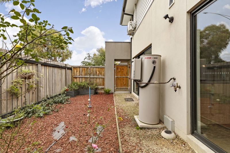 2 Warin Walk, Epping