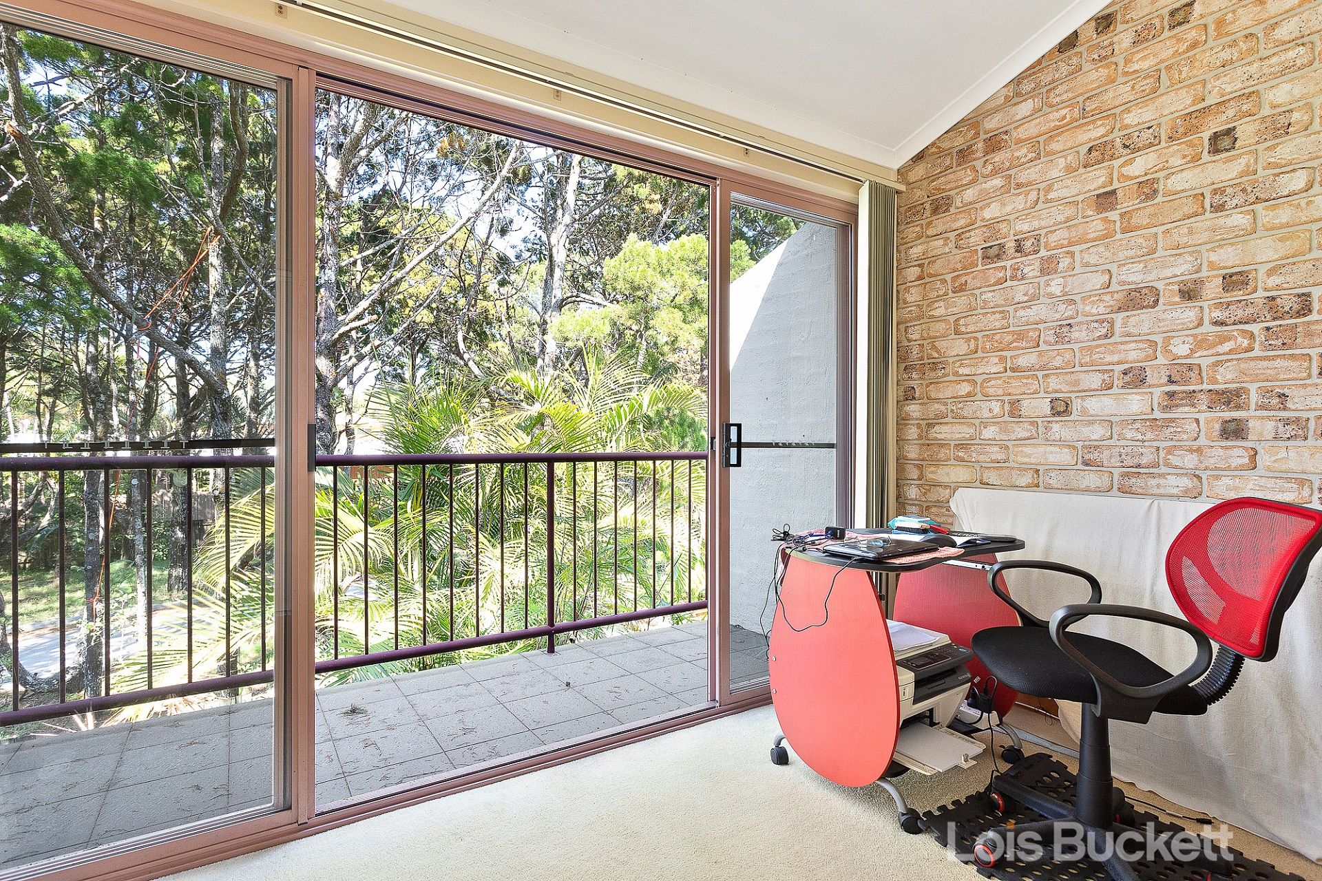 2/4244 Armstrong Street, Suffolk Park Lois Buckett Real Estate