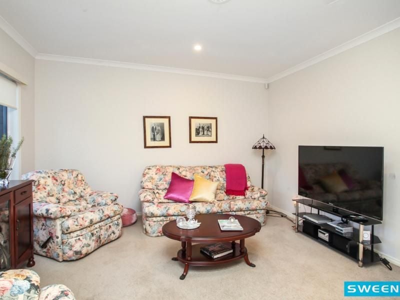 6 Cofton Street, Caroline Springs - Thumbnail 3