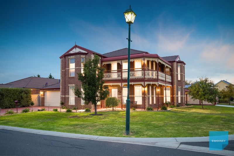 8 Smethwick Green, Caroline Springs - Thumbnail 2