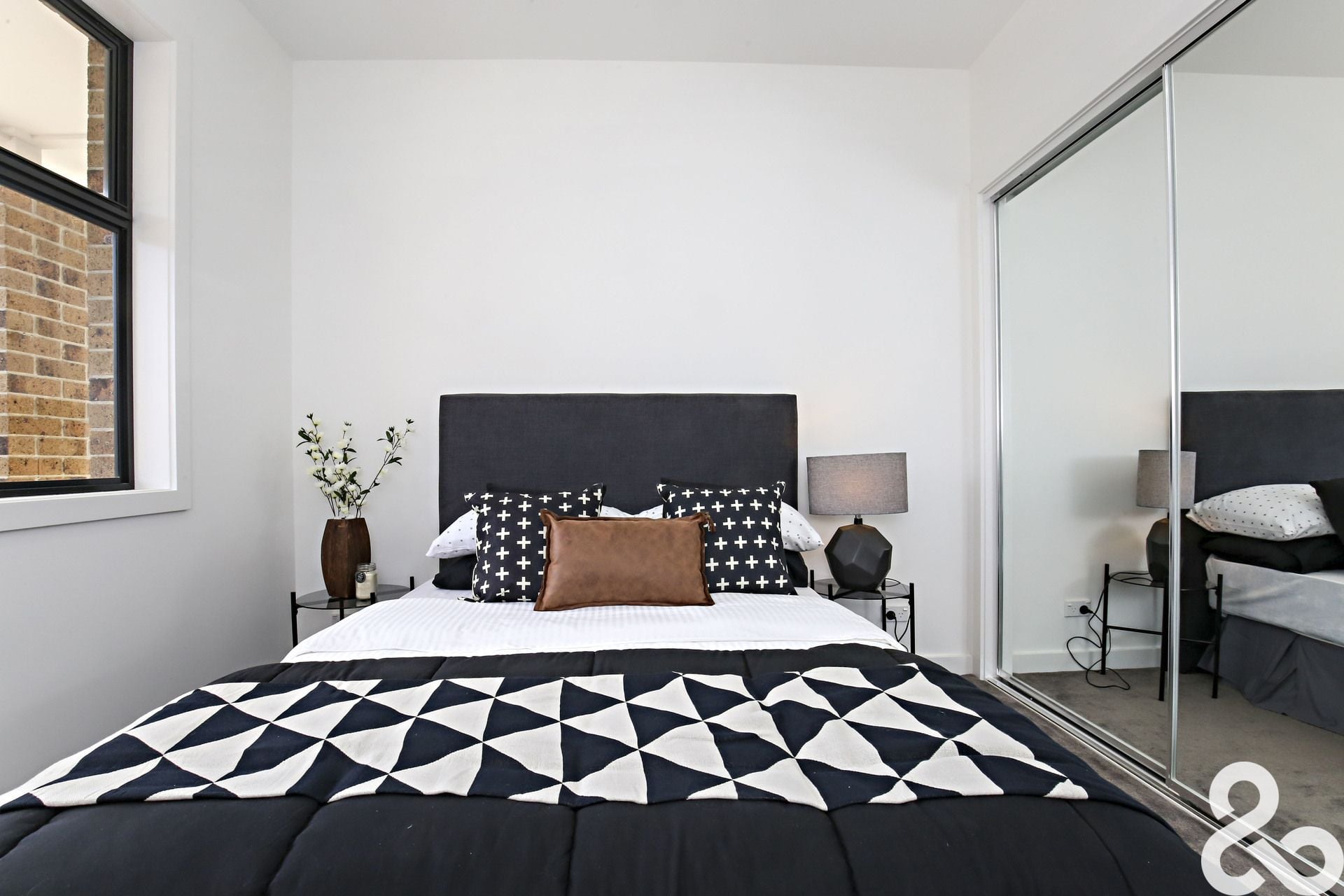 SPACIOUS LUXURY WITH DESIGNER DETAIL