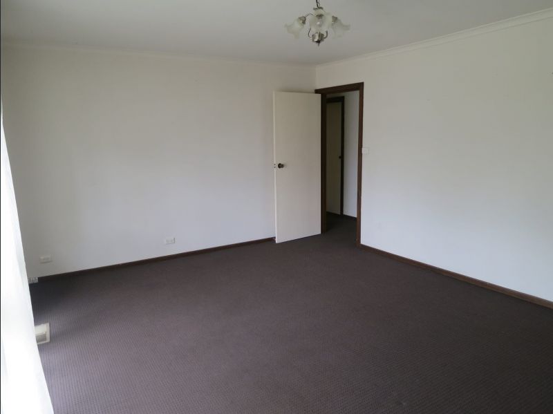 1/54-56 St Vigeons Road, Reservoir