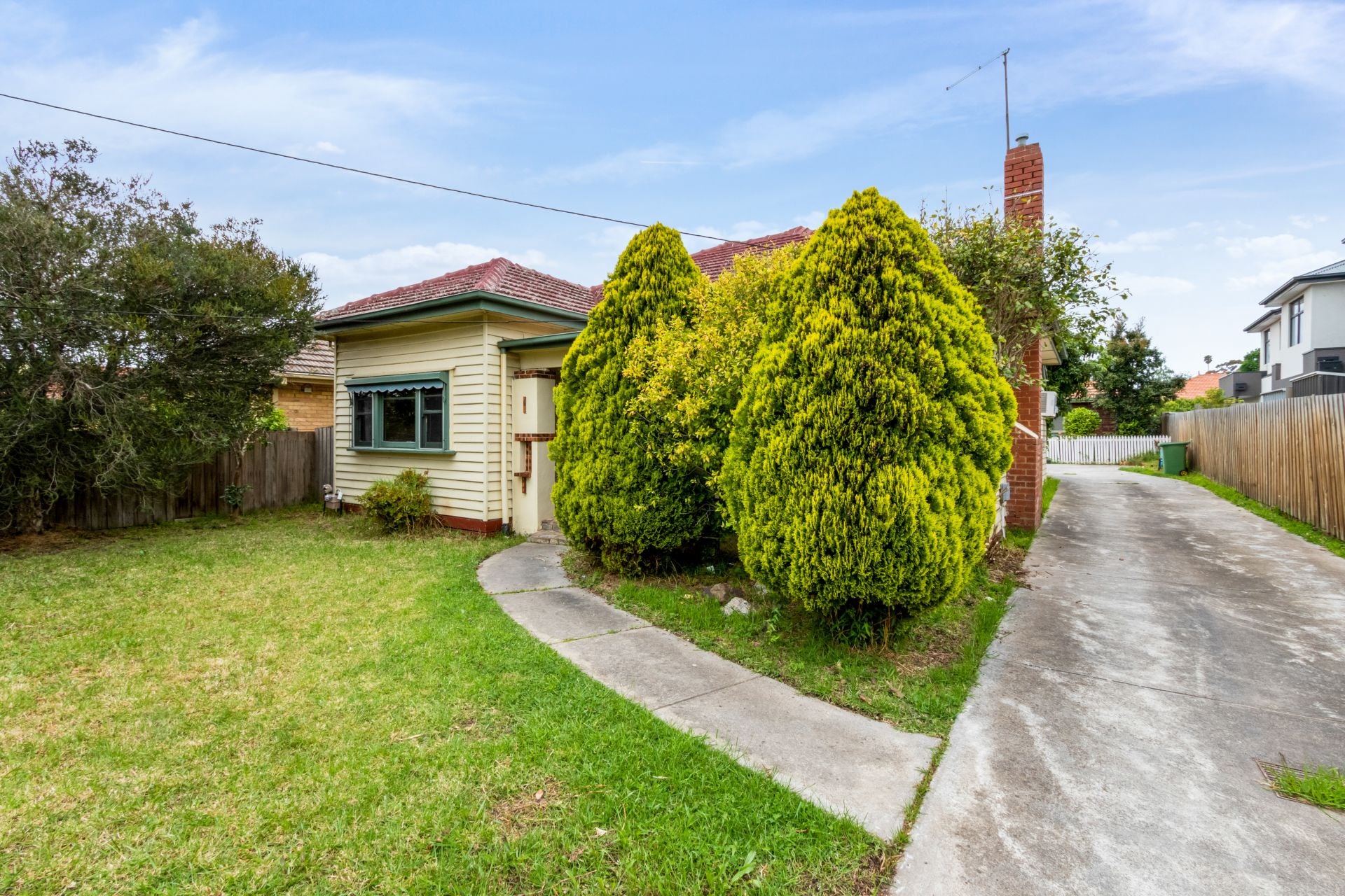 A PLACE TO CALL HOME AND READY FOR YOU TO MOVE INTO NOW!