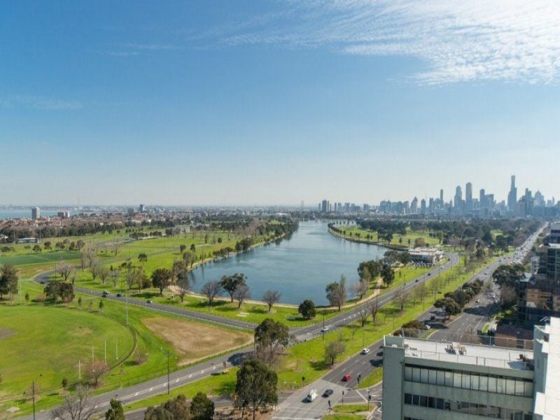 305/83 Queens Road Melbourne, Melbourne - Thumbnail 2