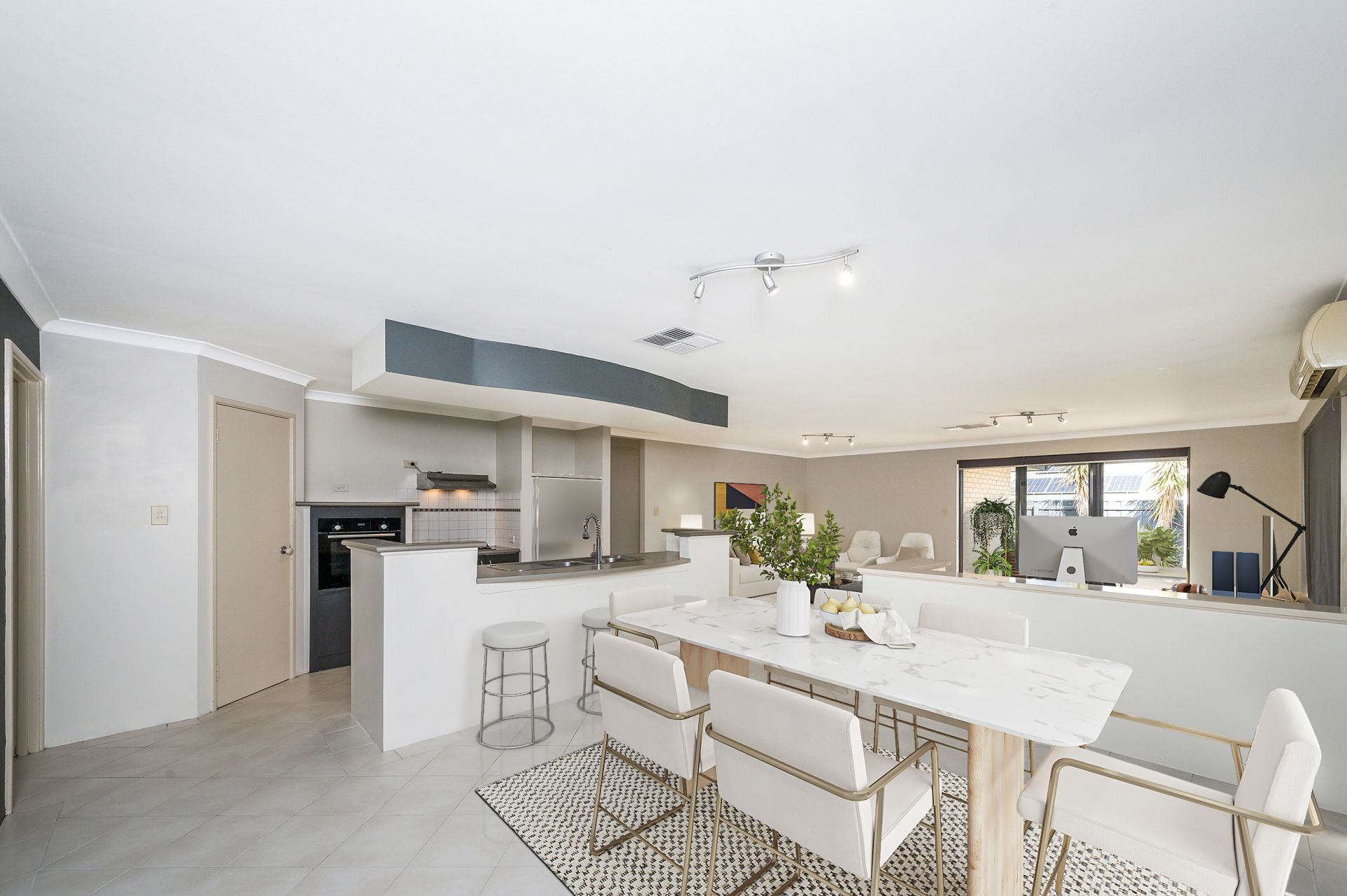 21 Larrawa Circle Ellenbrook WA, Ellenbrook - Thumbnail 2