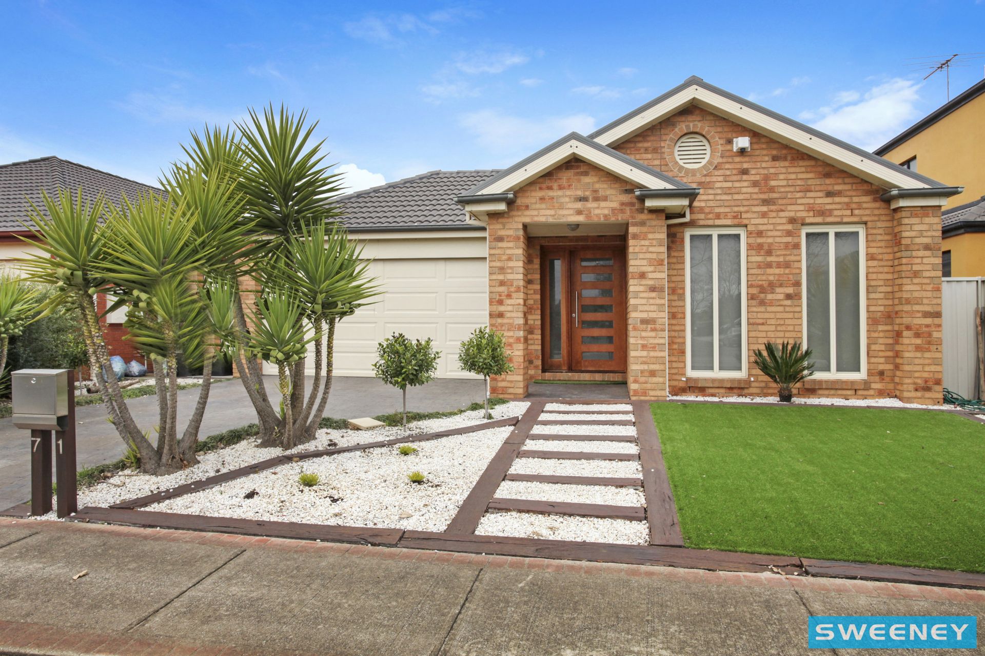 71 Edgbaston Parade, Caroline Springs - Thumbnail 2