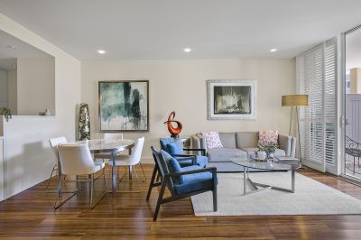 North-East Courtyard Apartment with Designer Edge