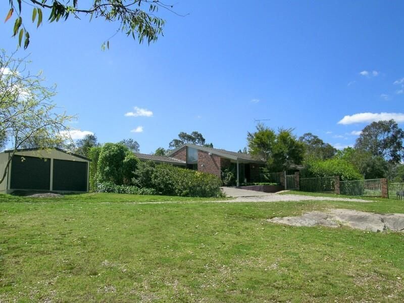 4 Jefferson Grove, Kenthurst - Thumbnail 2
