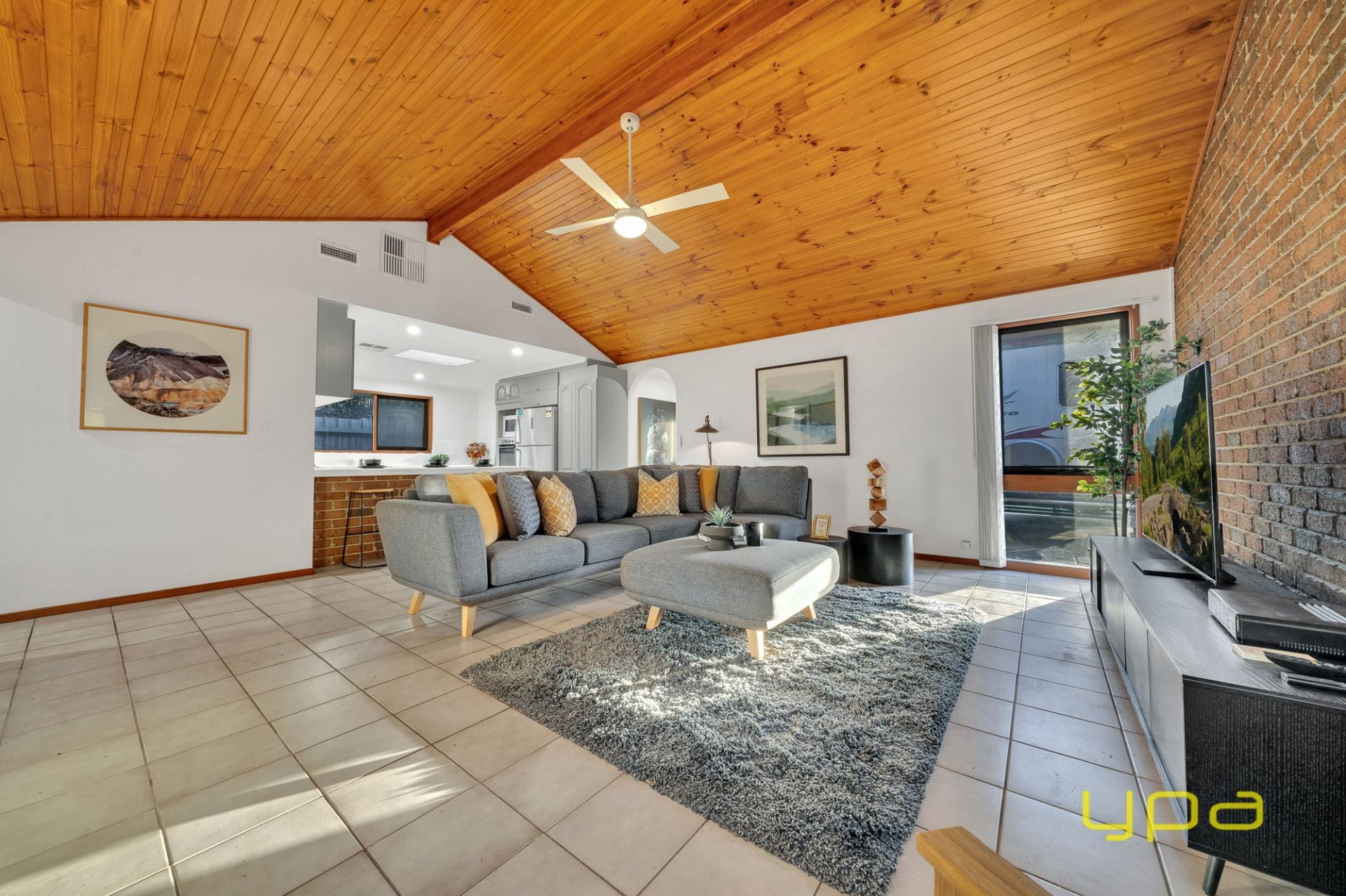 10 Arnott Street Cranbourne North VIC, Cranbourne North - Thumbnail 2