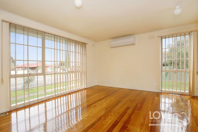 CONVENIENCE & LOCATION   *Insp Thu 24th Nov @ 5:00pm*
