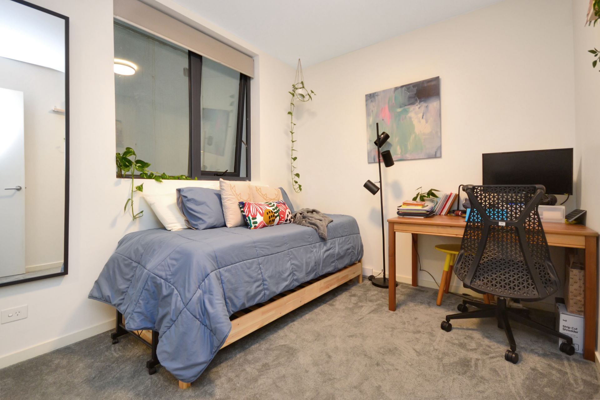 STYLISH APARTMENT LIVING IN A VIBRANT LIFESTYLE SETTING