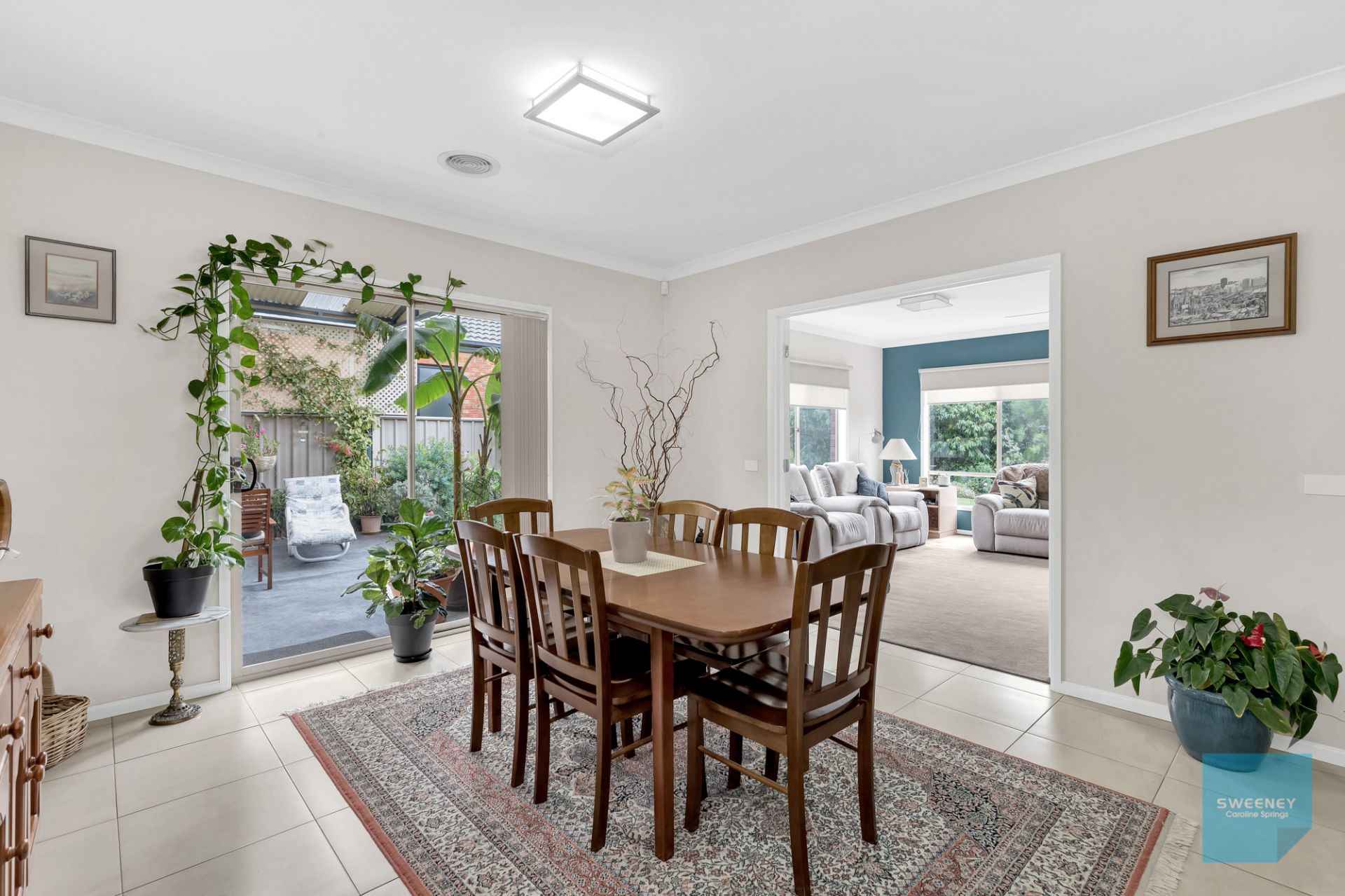 27 Oakview Parade, Caroline Springs - Thumbnail 8
