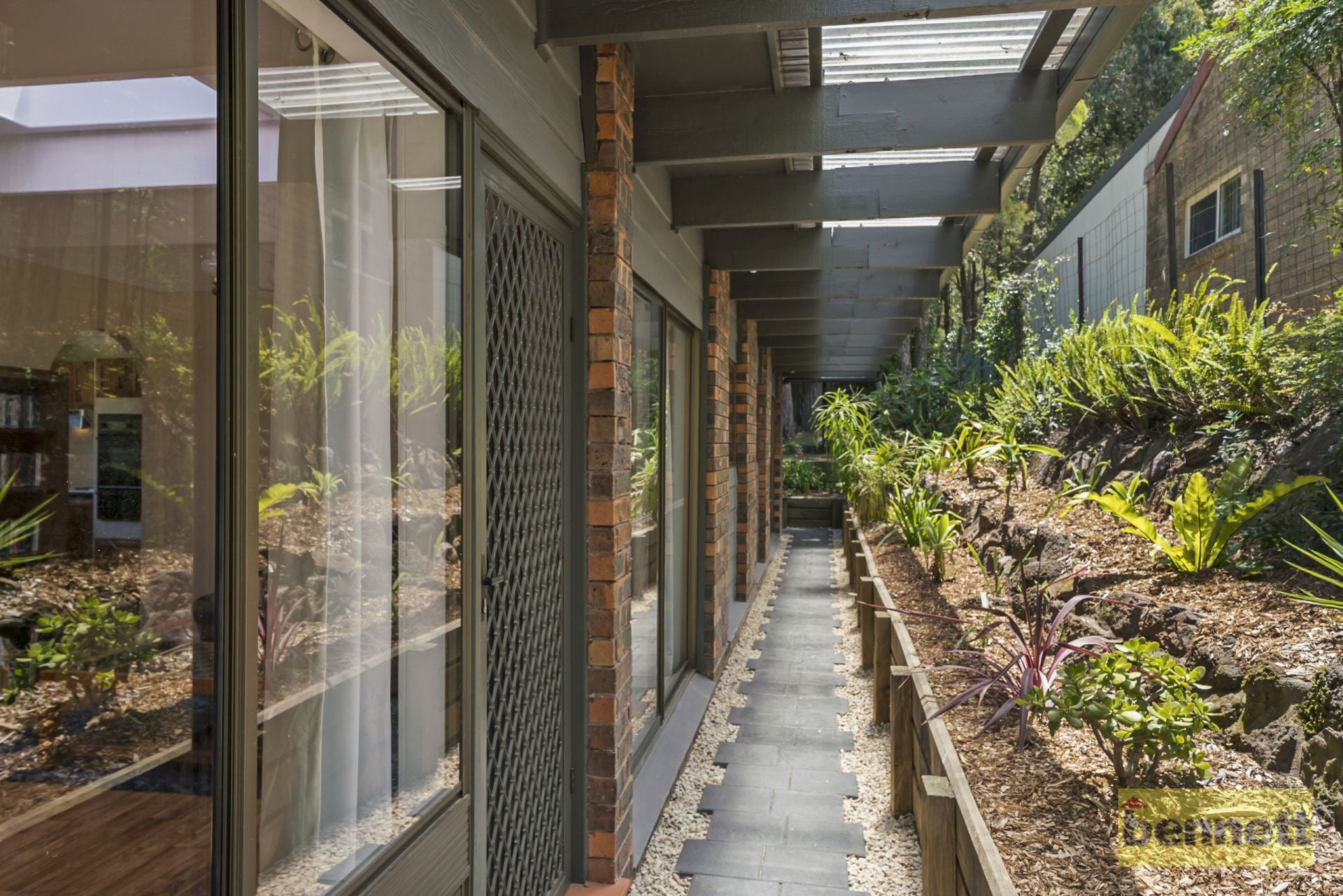98 Lieutenant Bowen Road, Bowen Mountain - Thumbnail 2