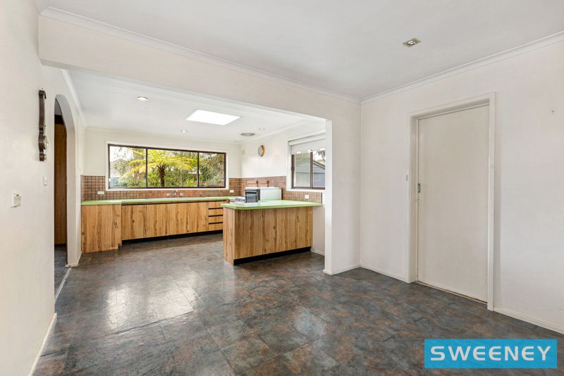 142 Grieve Parade, Altona - Thumbnail 6
