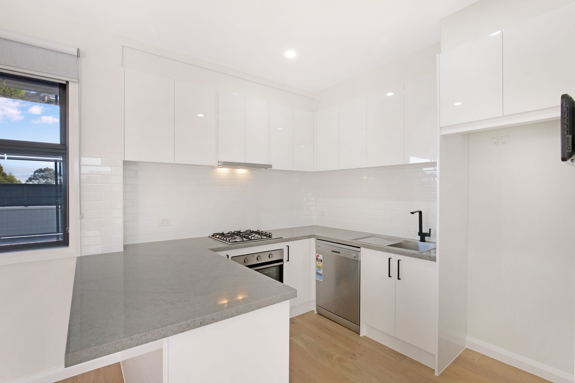 Well-Equipped Two Bedroom Townhouse in the Heart of Thornbury!