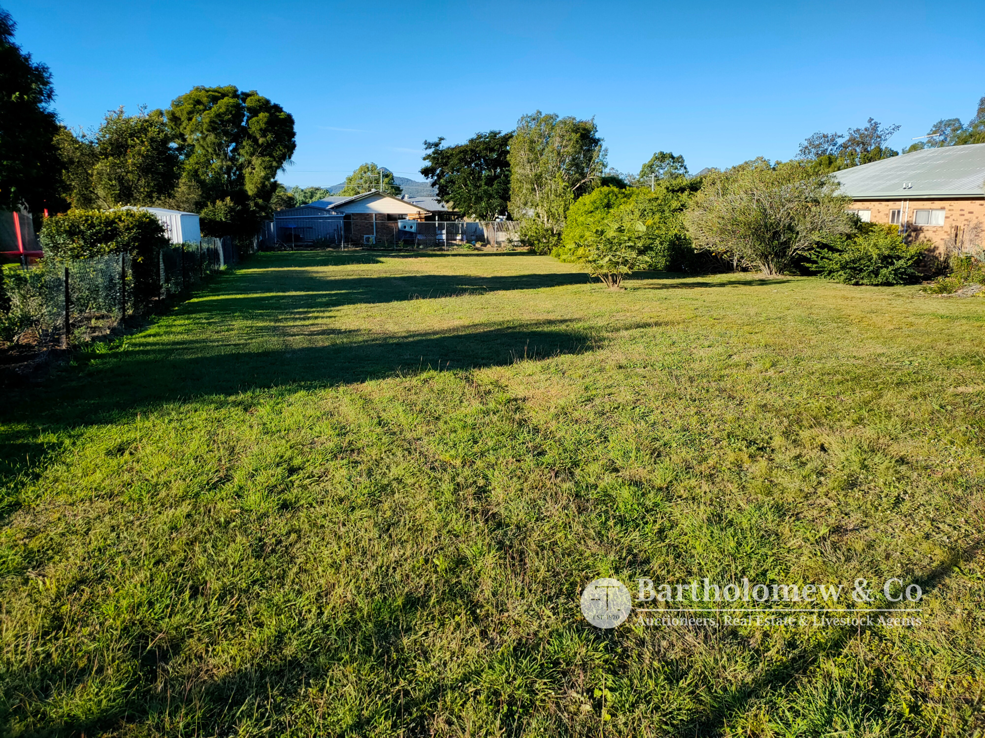 Real Estate For Sale Peak Crossing , QLD