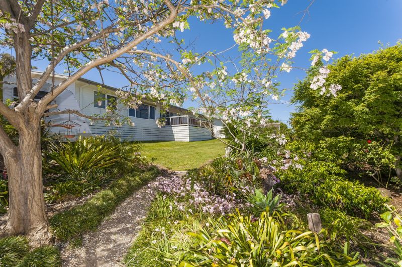 34 Wallington Road (Cnr The Parade) Ocean Grove VIC, Ocean Grove - Thumbnail 8