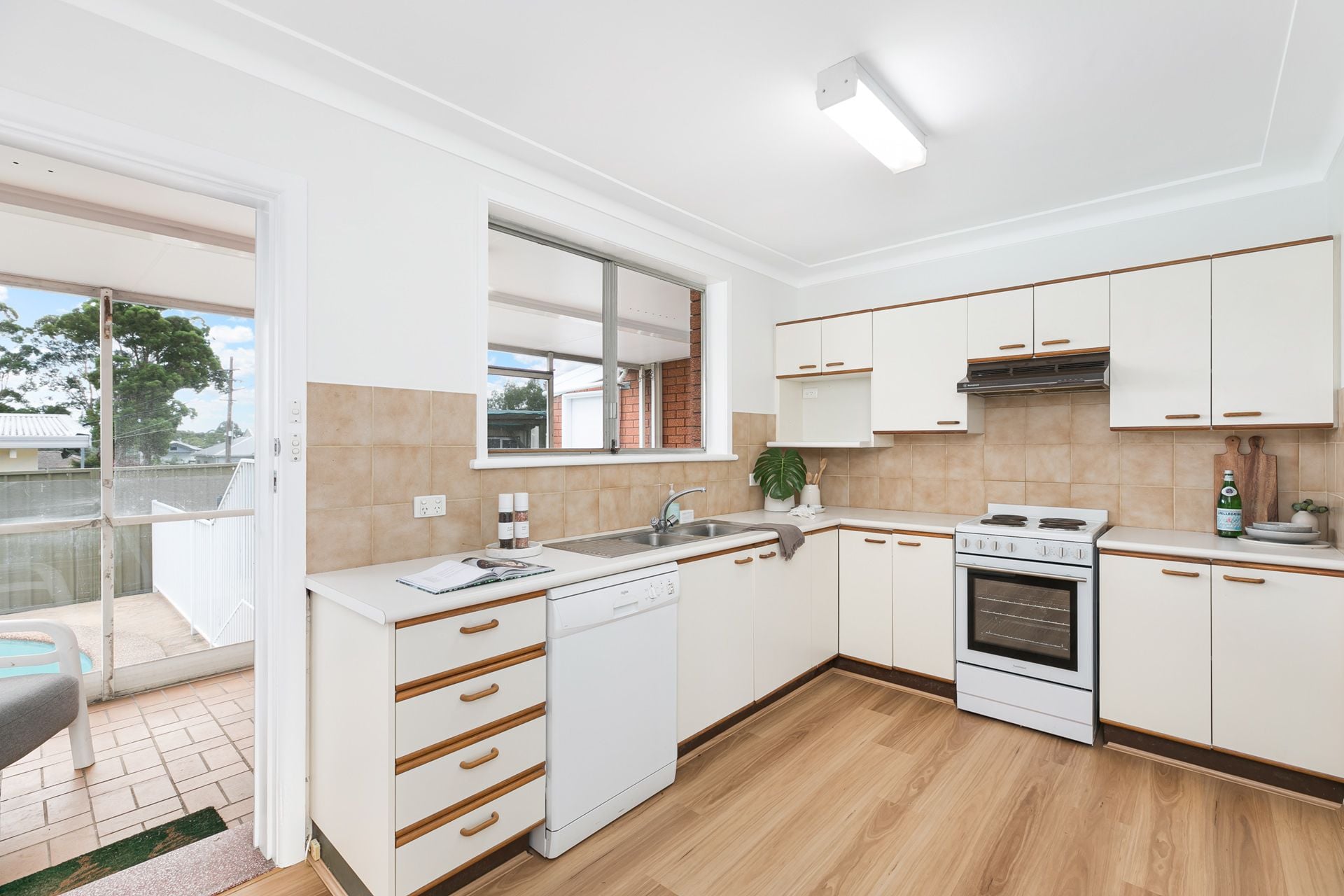1 Violet Street, Miranda - Thumbnail 4